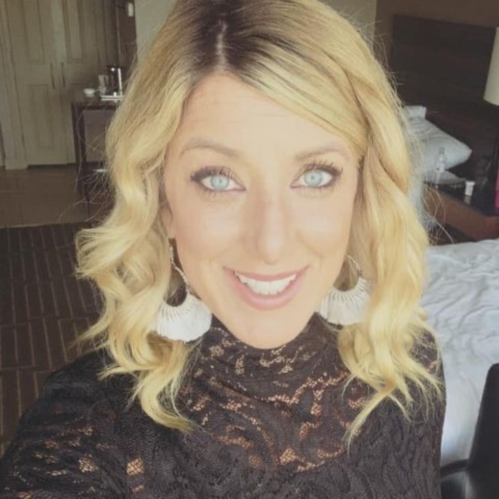Meet your Posher, Noelle